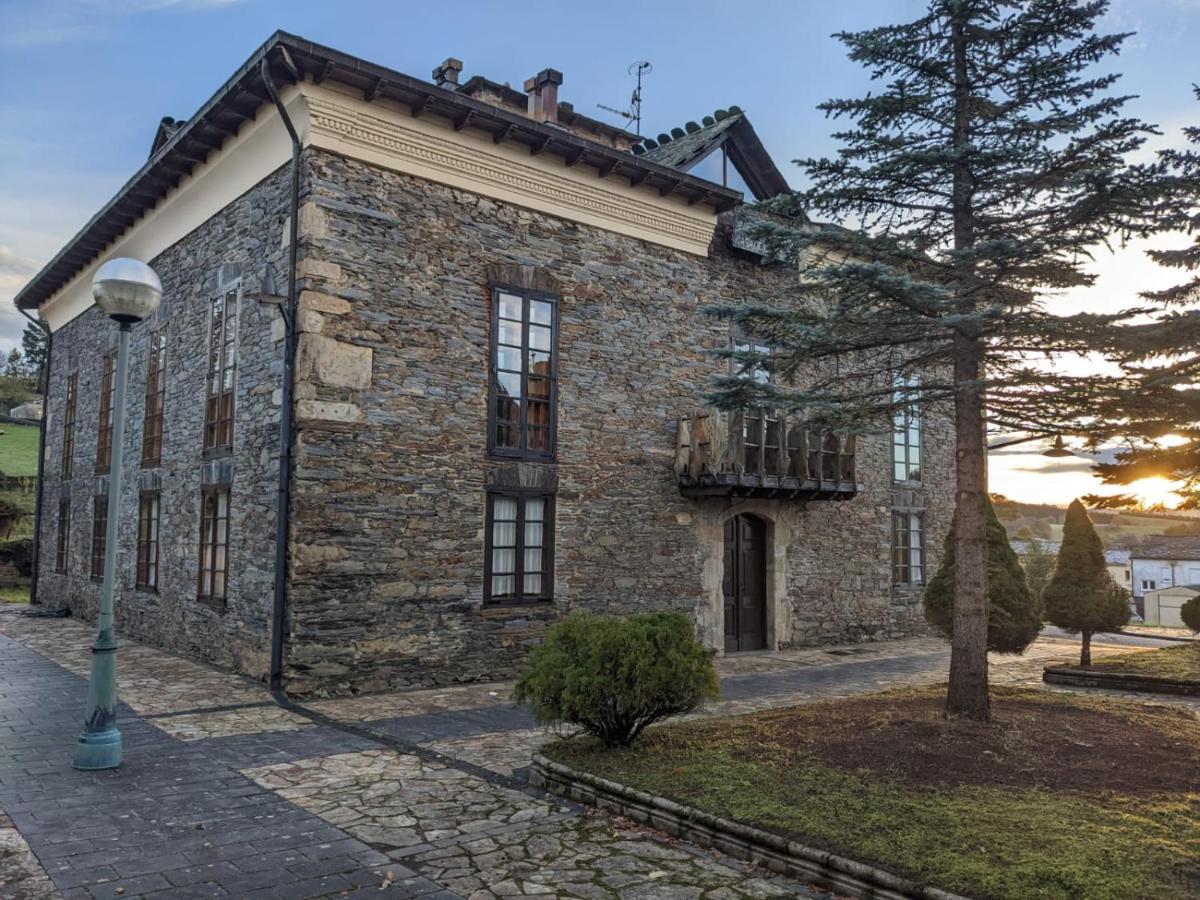 Ahio San Martin, Apartamentos Rurales Casa De La Villa San Martin de Oscos Eksteriør bilde