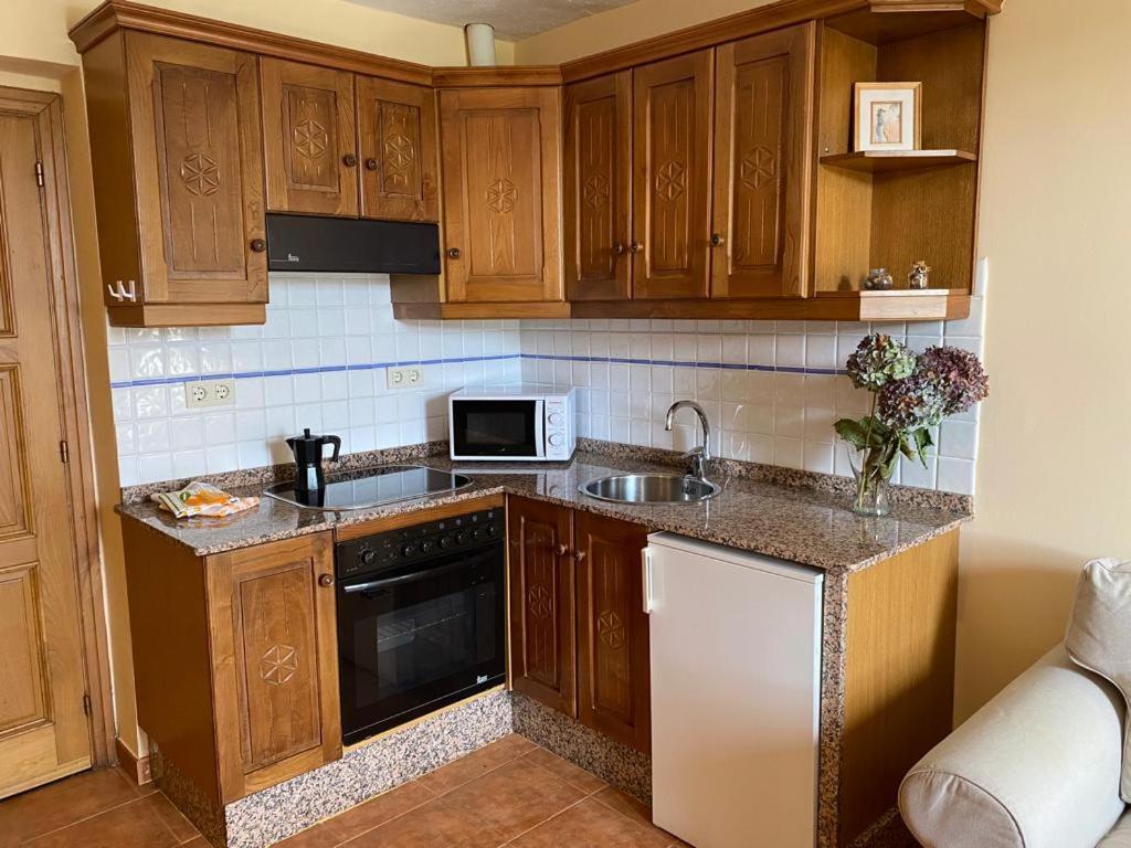 Ahio San Martin, Apartamentos Rurales Casa De La Villa San Martin de Oscos Eksteriør bilde